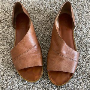 1 State Leather Sandal